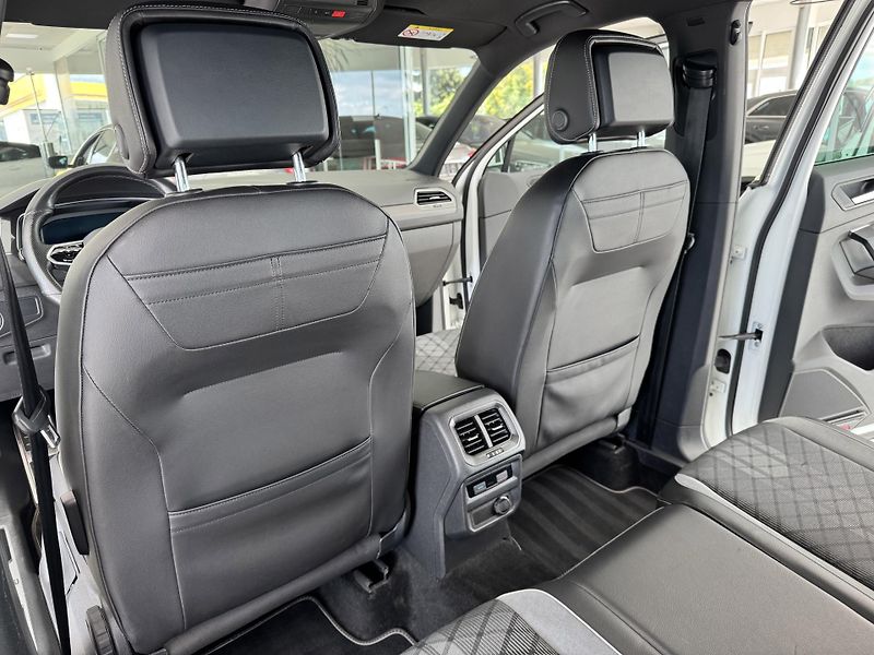 Volkswagen Tiguan 1,5TSI DSG*R-LINE*REZERVACE! - fotka 15 z 32