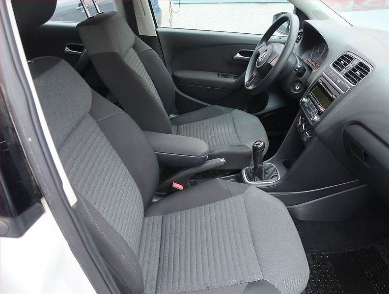 Volkswagen Polo (2010) 1.2 12V, Serv.kniha - fotka 9 z 14