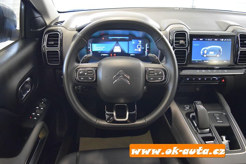 Citroën C5 Aircross HYBRID 225 ě-EAT8 165 kW-DPH - fotka 26 z 68
