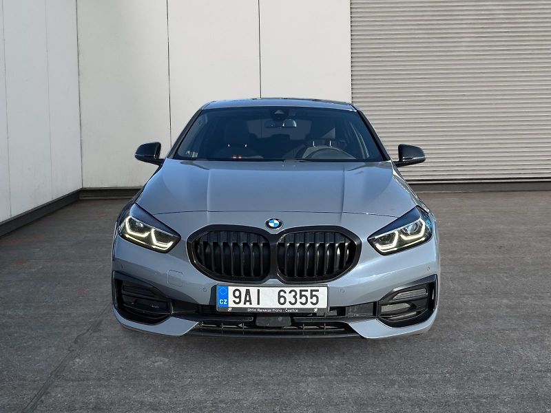 BMW Řada 1 (2022) 120d 140kW CZ DPH - fotka 2 z 11