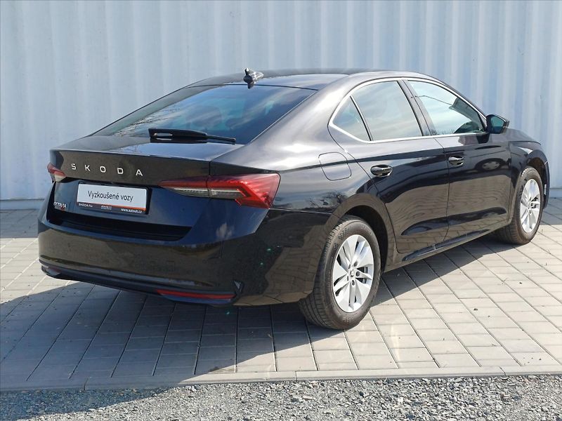 Škoda Octavia 1,5   M-HEV 110kW DSG Selectio - fotka 26 z 36