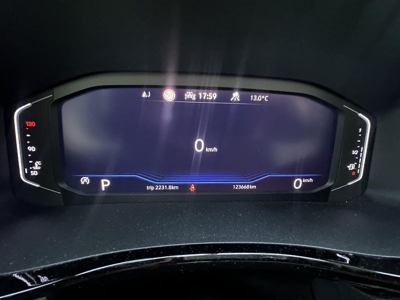Volkswagen Multivan (2022) - fotka 15 z 21