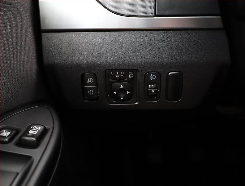 Mitsubishi Pajero (2010) 3.2 DI-D, 4X4, 7 míst - fotka 14 z 16