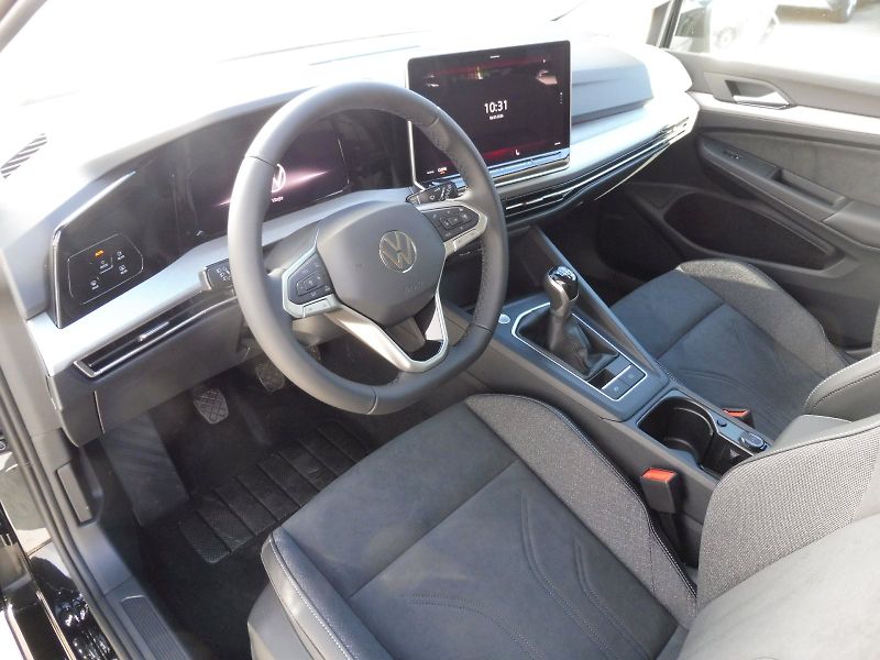Volkswagen Golf Variant (2026) People 1,5 TSI 85kW - fotka 6 z 26
