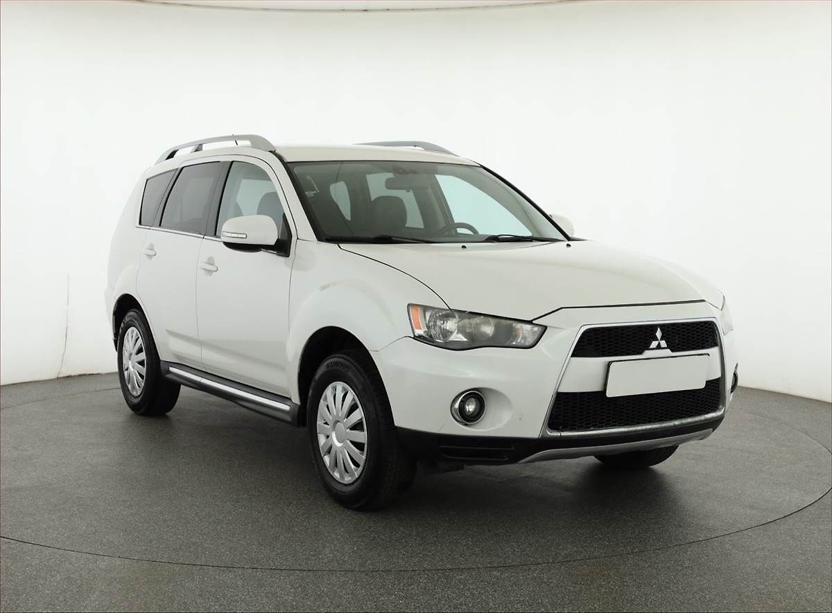 Mitsubishi Outlander 2.0, po STK, Tažné
