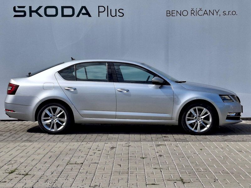 Škoda Octavia (2019) Style DSG 2,0TDi 110kW - fotka 21 z 34