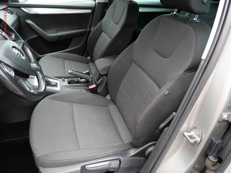 Škoda Octavia (2013) 2.0TDi, ČR, Ele, DSG, bixen - fotka 9 z 22