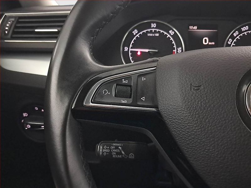 Škoda Superb (2018) 2.0 TDI, Navi, Bi-Xenony - fotka 16 z 19