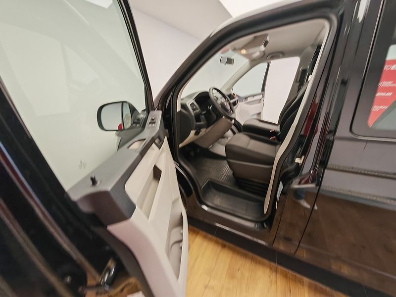 Volkswagen Transporter 2,0Tdi Man , 8míst - fotka 18 z 28