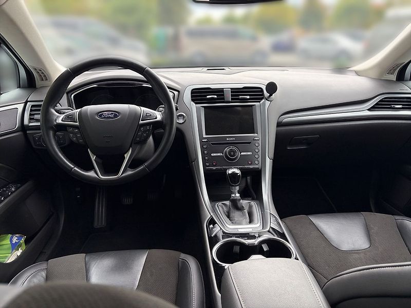 Ford Mondeo ST Line top výbava - fotka 10 z 20