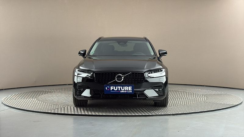 Volvo V90 2.0 B5 AUT Plus Dark - fotka 3 z 31