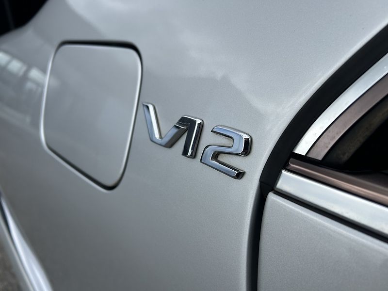 Mercedes-Benz Třídy S S 600 L V12 - fotka 9 z 33
