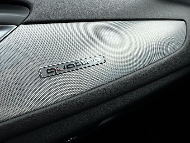 Audi A6 Allroad (2016) 3.0 TDI 235 KW - CZ - - fotka 17 z 23
