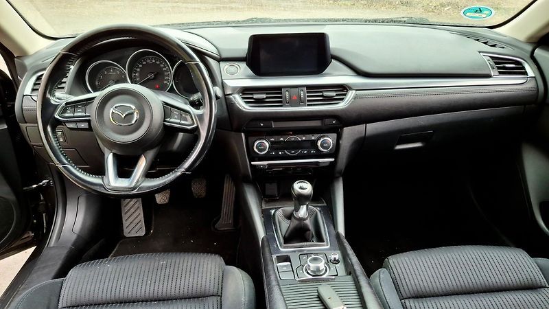 Mazda 6 2.0 benzin Facelit 1. majitel - fotka 21 z 41