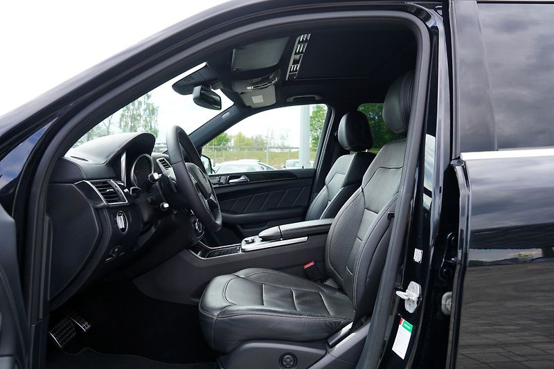 Mercedes-Benz GL 350d/4Matic/AMG/ČR/DPH - fotka 28 z 47