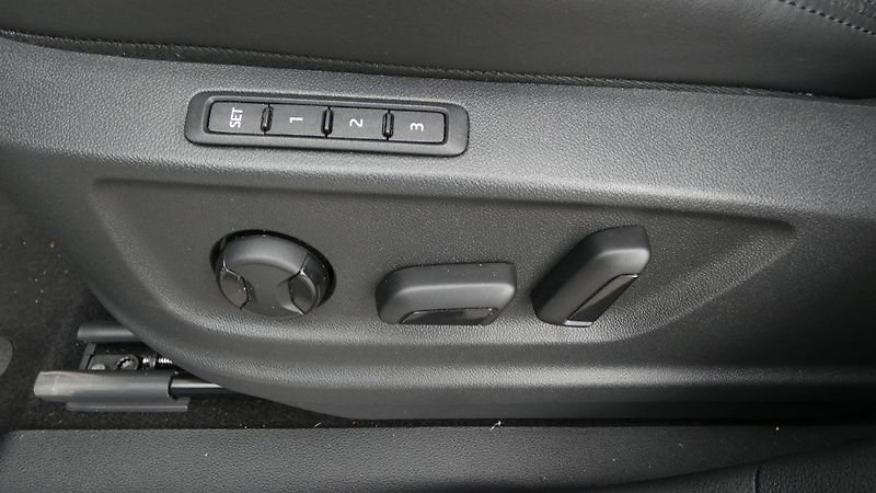 Škoda Kodiaq 2.0 TDI 110 kW L&K 4x4 DSG - fotka 23 z 25