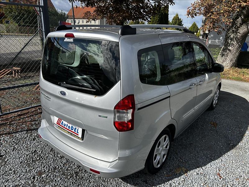 Ford Tourneo Courier 1,0 i 74 kW  Tempomat,Isofix - fotka 7 z 50