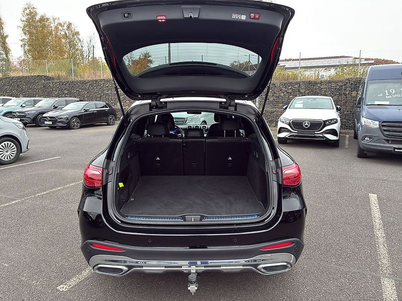 Mercedes-Benz GLC 200d 4MATIC - fotka 13 z 26