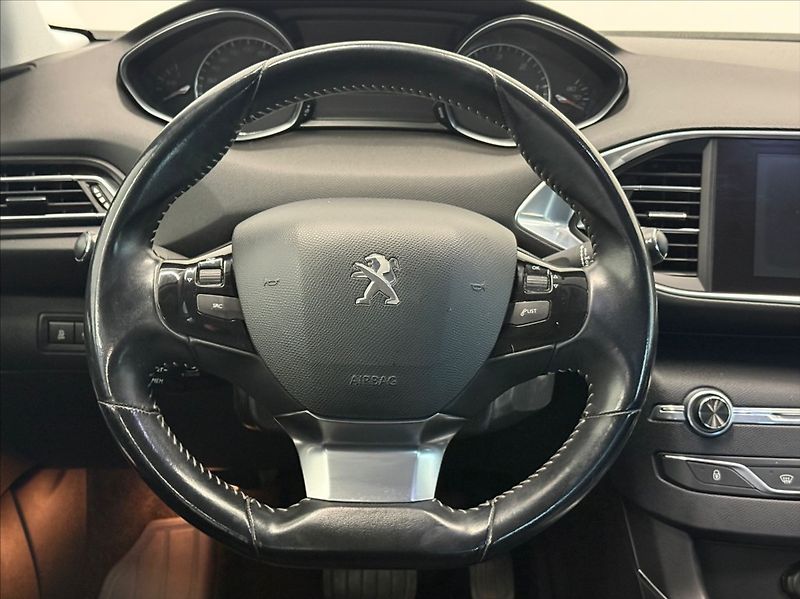 Peugeot 308 1,6 blueHDI nová STK - fotka 8 z 15