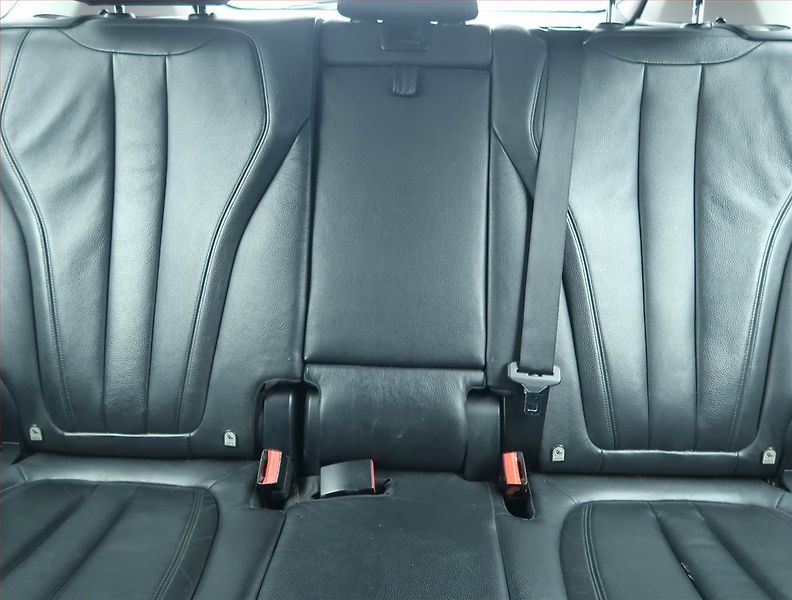 BMW X5 (2015) xLine xDrive30d, 4X4, Automat - fotka 10 z 17