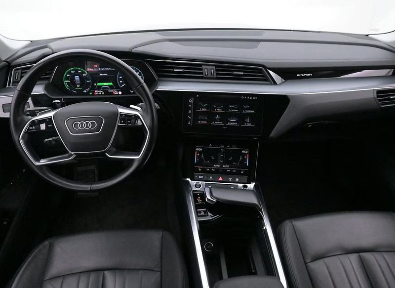 Audi e-tron 55 Quattro SoH 92% Tažné LED  - fotka 5 z 19