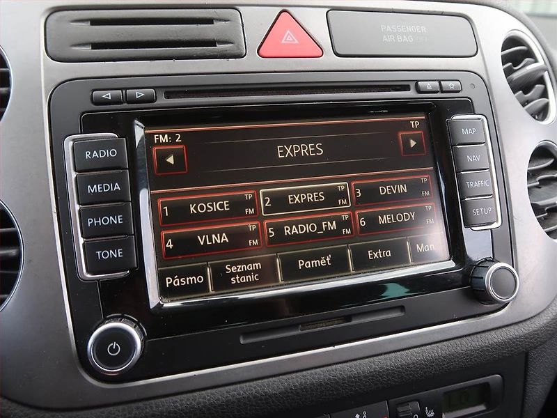 Volkswagen Tiguan (2008) 2.0 TDI, 4X4, Navi, Xenony - fotka 12 z 19