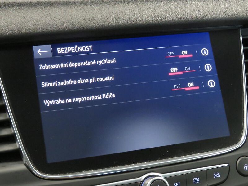 Opel Grandland X - fotka 20 z 24