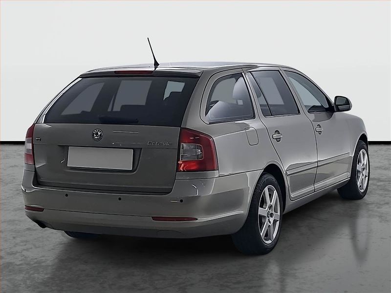 Škoda Octavia (2011) 1.6 TDI, Tempomat - fotka 5 z 15
