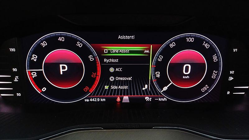 Škoda Superb L&K 2.0TSI 200kW-TZ-ČR-DPH - fotka 28 z 50