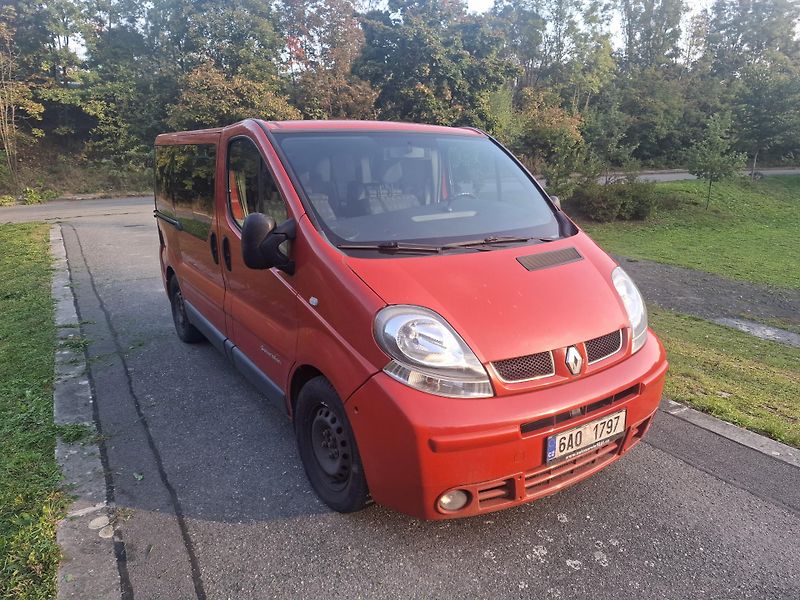 Renault Trafic (2006) Generation 2,5 dci,1 maj. CZ - fotka 6 z 14