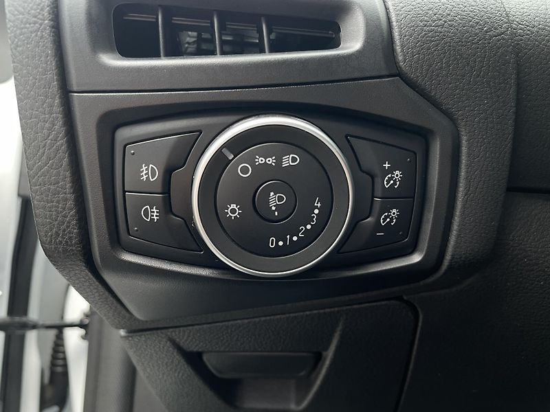 Ford Focus 1.5 EB 150k MAN6  - fotka 22 z 24