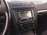 Škoda Octavia (2008) Elegance 2.0 TDI, ČR,1.maj - náhled 12