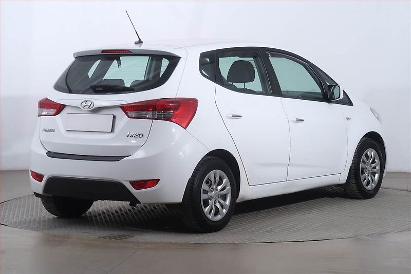Hyundai ix20 (2015) 1.4 CRDi, Serv.kniha, Tempomat - fotka 5 z 18