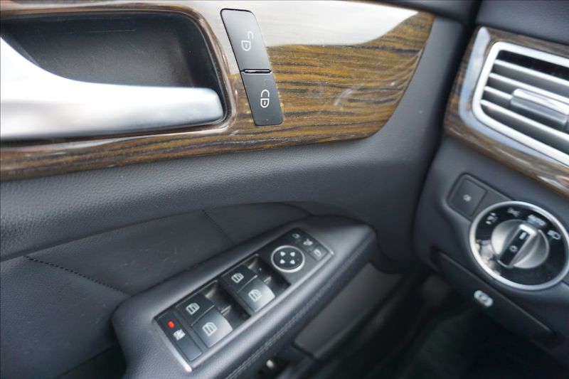 Mercedes-Benz CLS 3,0 - fotka 13 z 17