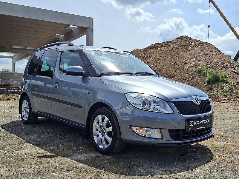 Škoda Roomster 1,2 TSI 63kW M5 2.MAJ - fotka 8 z 23