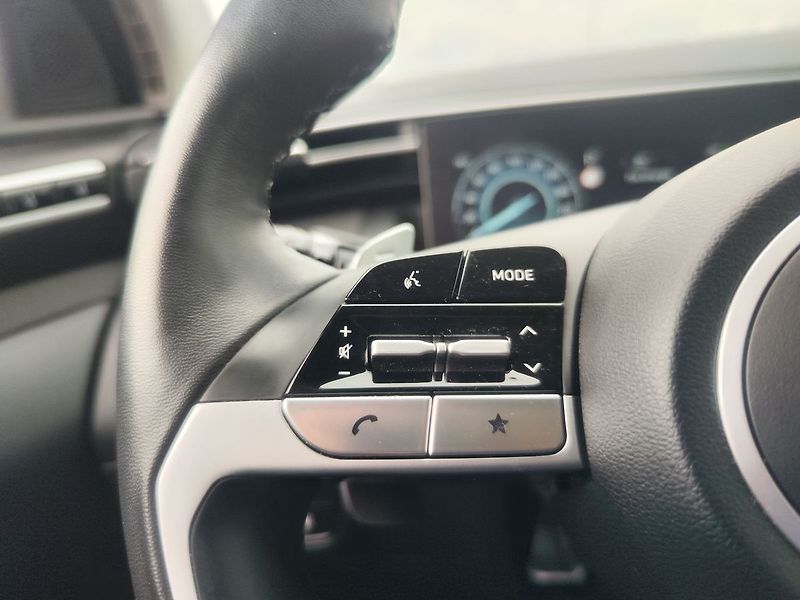 Hyundai Tucson 1.6 T-GDI/196kW Style PRM PHEV - fotka 33 z 41