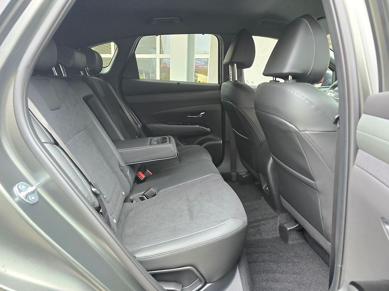 Hyundai Tucson (2025) 1.6T-GDi MT 20 YEARS - fotka 24 z 26