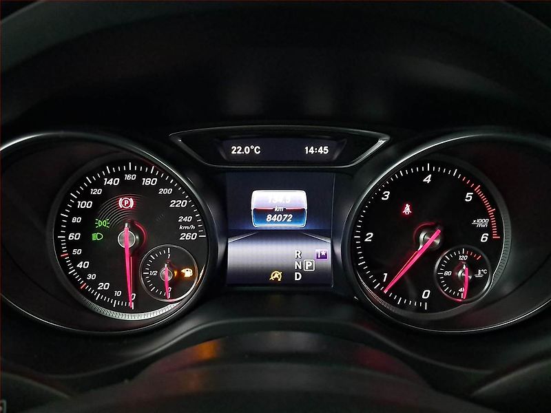 Mercedes-Benz CLA (2017) 180 CDI, Automat, Kůže, Navi - fotka 11 z 18