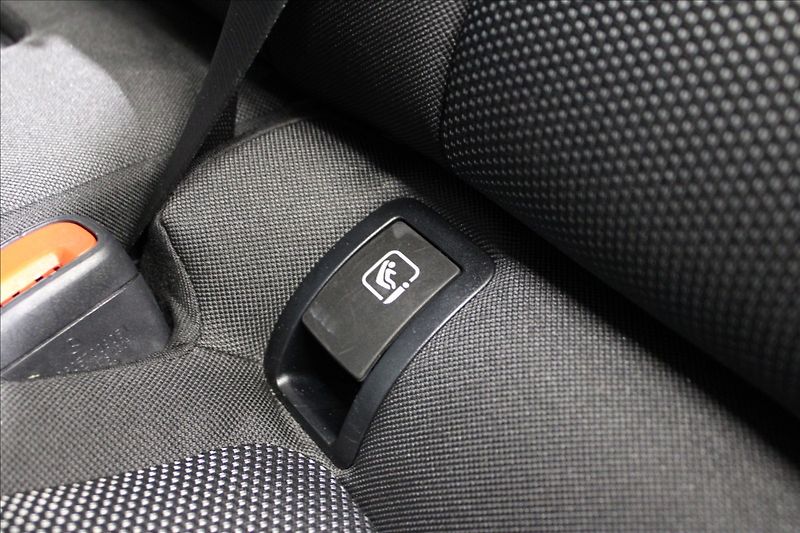 Mercedes-Benz Třídy C 2,0 200d 9G Avantgarde - fotka 32 z 34