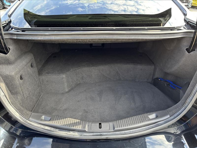 Ford Mondeo 2,0 HEV Vignale 103kW - fotka 11 z 45