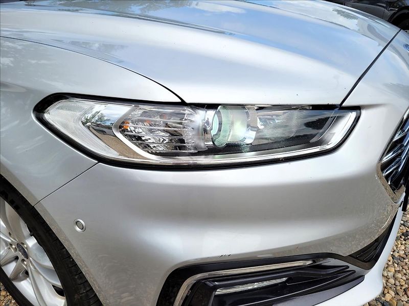 Ford Mondeo 2,0 DA,Limited,xenon,navi,výhř - fotka 48 z 50