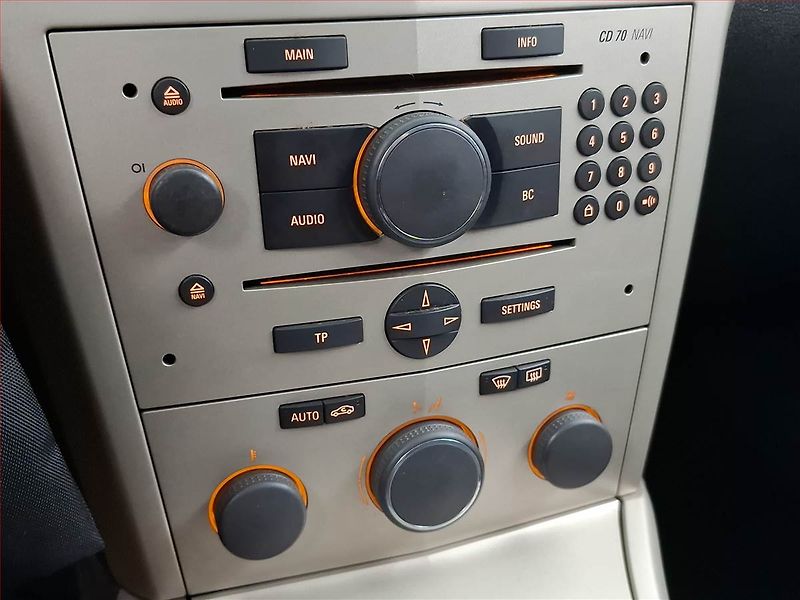 Opel Astra (2007) 1.7 CDTI, nová STK, Tažné - fotka 15 z 15