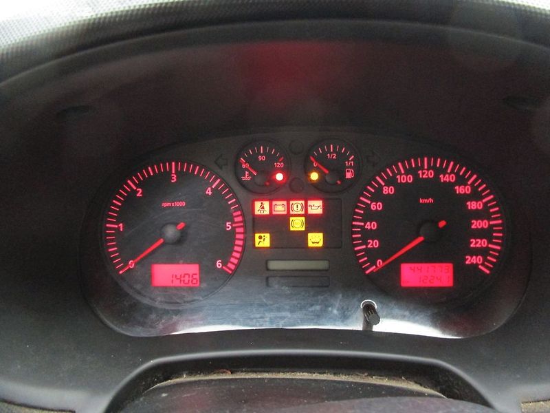 Seat Toledo 1,9TDI-81KW-NOVÁ STK+1.MAJITEL - fotka 10 z 15