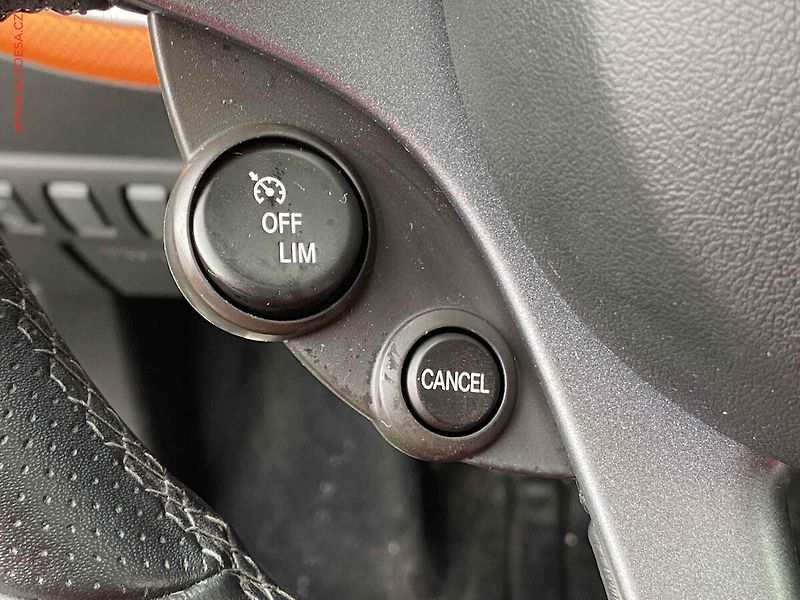 Smart Fortwo (2014) 0.9T, Passion, navi, panor - fotka 13 z 19