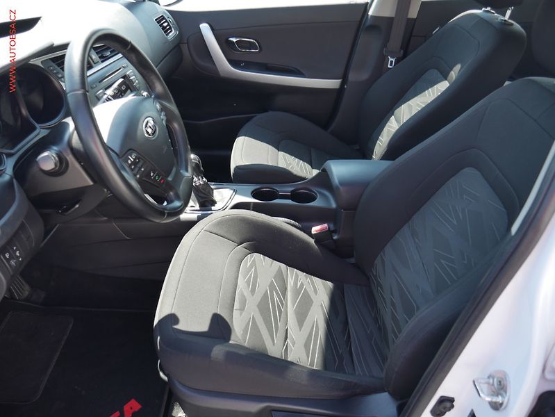 Kia Ceed (2016) 1.4i, ČR, AC, temp - fotka 9 z 18