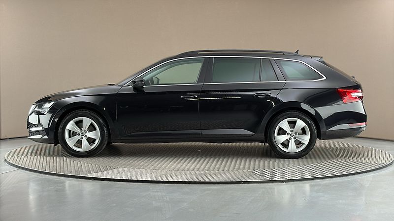 Škoda Superb 2.0 TDI Ambition Combi - fotka 4 z 29