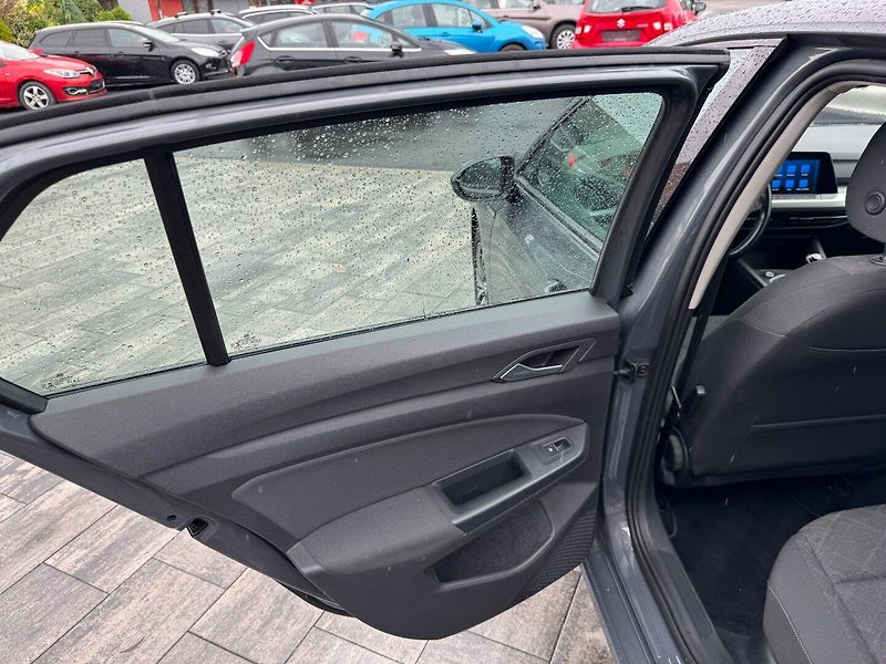 Volkswagen Golf (2020) Edition 1.5 TSI 96kW - fotka 12 z 31