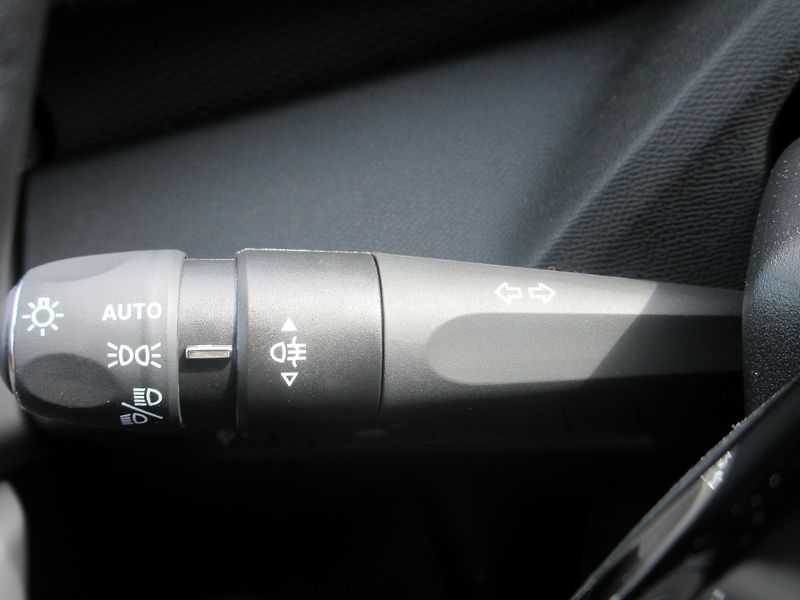Peugeot 308 (2025) SW STYLE Hybrid 145 e-DCS6 - fotka 19 z 31