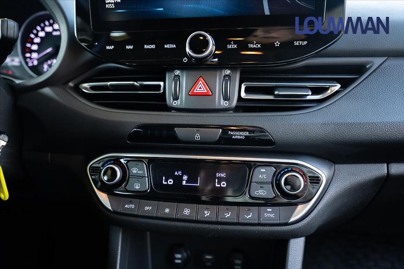 Hyundai i30 1,5 T-GDI Smart MHEV - fotka 13 z 22
