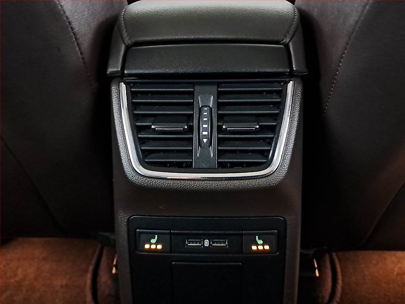 Škoda Octavia (2018) Laurin&Klement 2.0 TDI - fotka 17 z 21